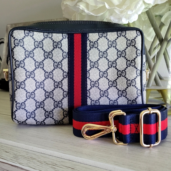 Gucci Sherry Line Clutch - Picture 2 of 11